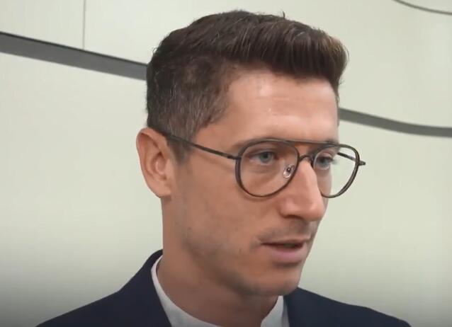 莱万双响托利索破门 拜仁3-2逆转奥林匹亚科斯