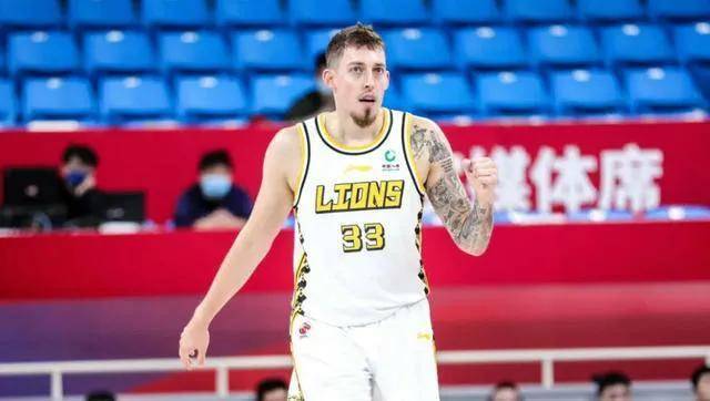 2022-23賽季CBA常規賽浙江118-102青島 吳前24分陸文博18+8！