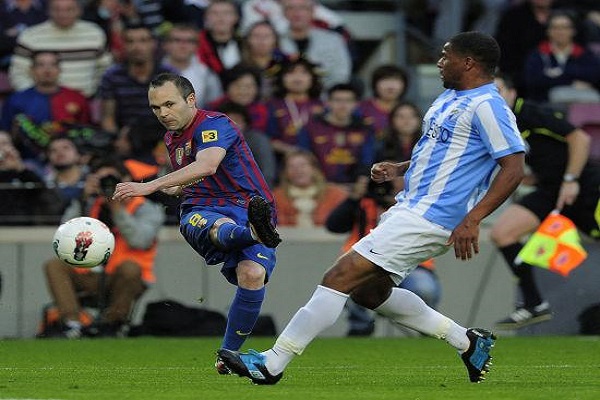 不同位置上的球员在传球方面有何不同的要求和责任？