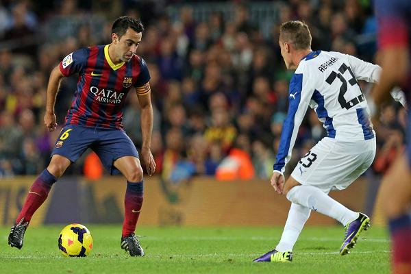 双前锋战术在现代足球中是否已经过时？