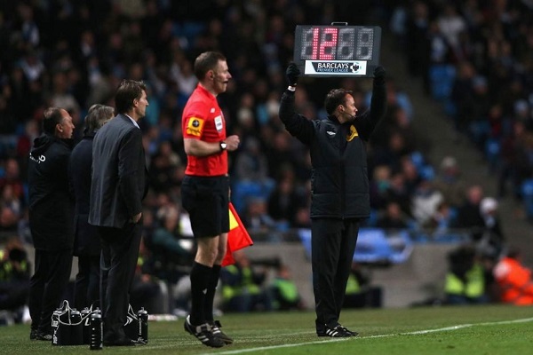 为什么足球比赛中的伤停时间会有差异？