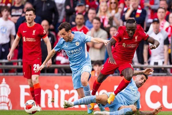 什么是英超比赛中的保持阵型？