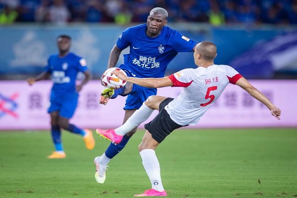 段刘愚绝杀！武汉三镇1-0击败青岛海牛