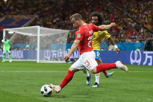 为什么一些足球联赛在决赛中使用单场制而不是主客场制？