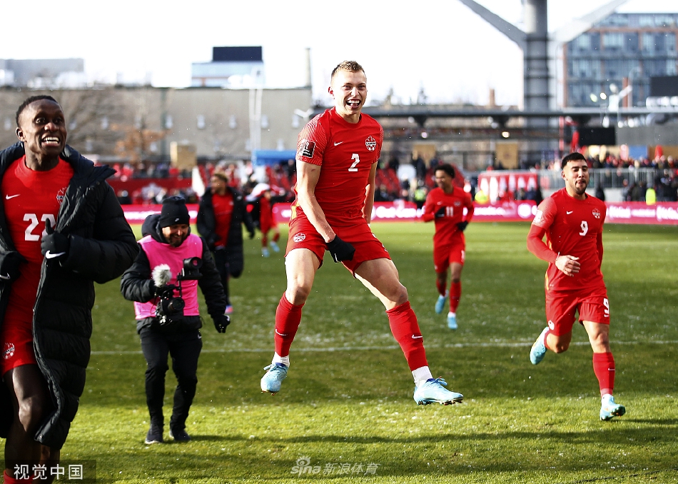 [世预赛]加拿大4-0大胜牙买加 时隔36年晋级世界杯（加拿大对阵牙买加）