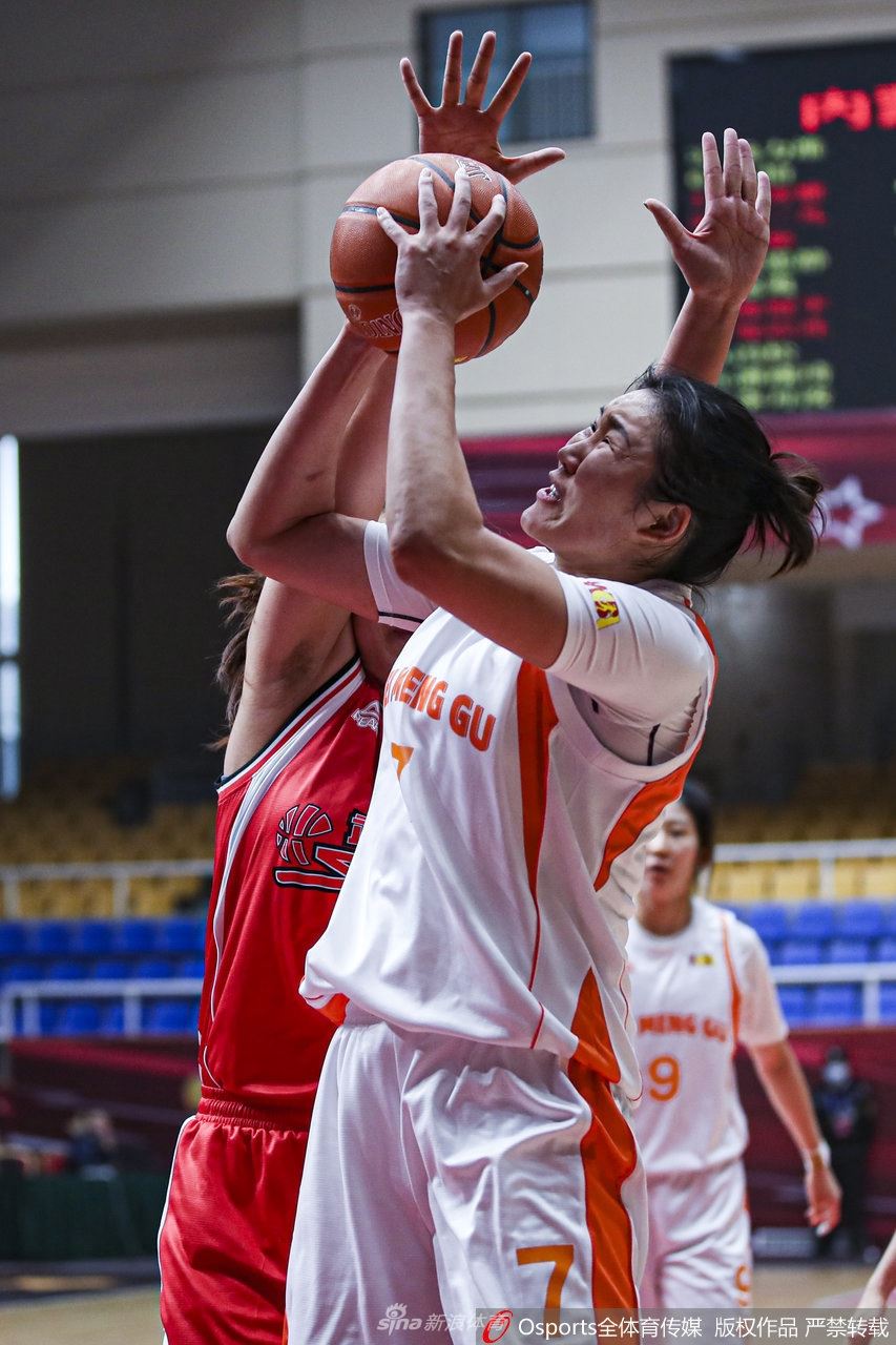 [WCBA联赛]内蒙古女篮92：37胜武汉女篮（内蒙古女篮vs武汉女篮）