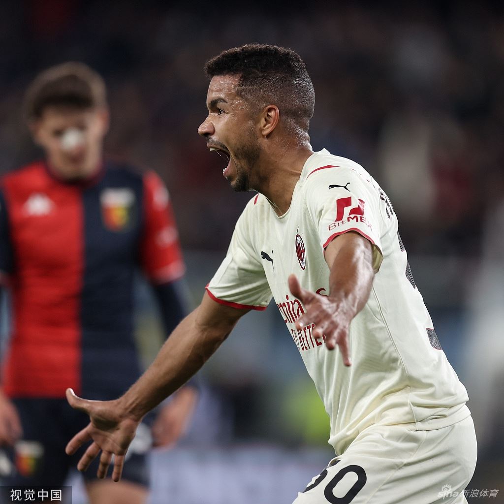 [意甲]AC米兰3-0热那亚 伊布任意球破门（ac米兰2-1热那亚）