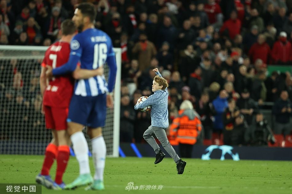 [欧冠]利物浦2-0波尔图 萨拉赫破门（利物浦波尔图集锦）