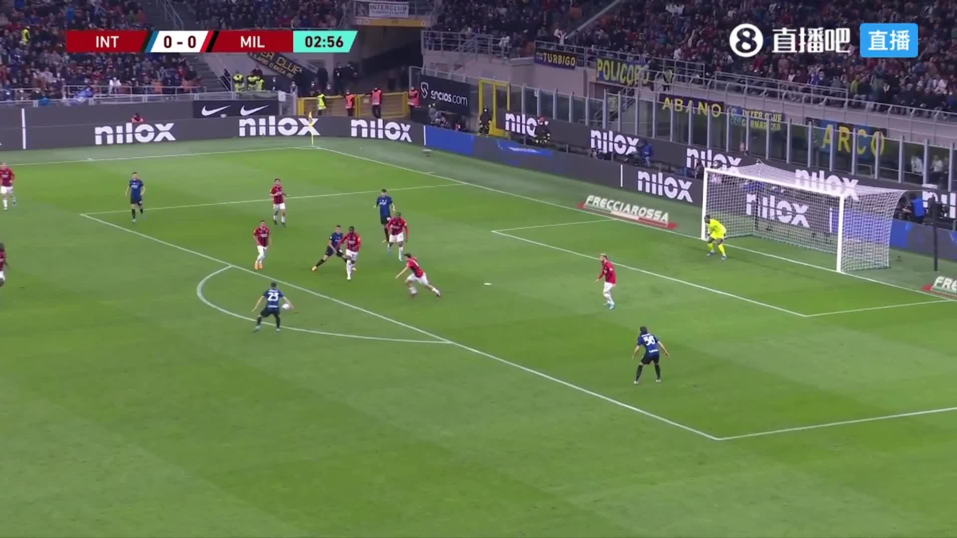 国米1-0领先！劳塔罗凌空抽射破门首开记录（巴萨拜拜!劳塔罗续约国米只差官宣 违约金）