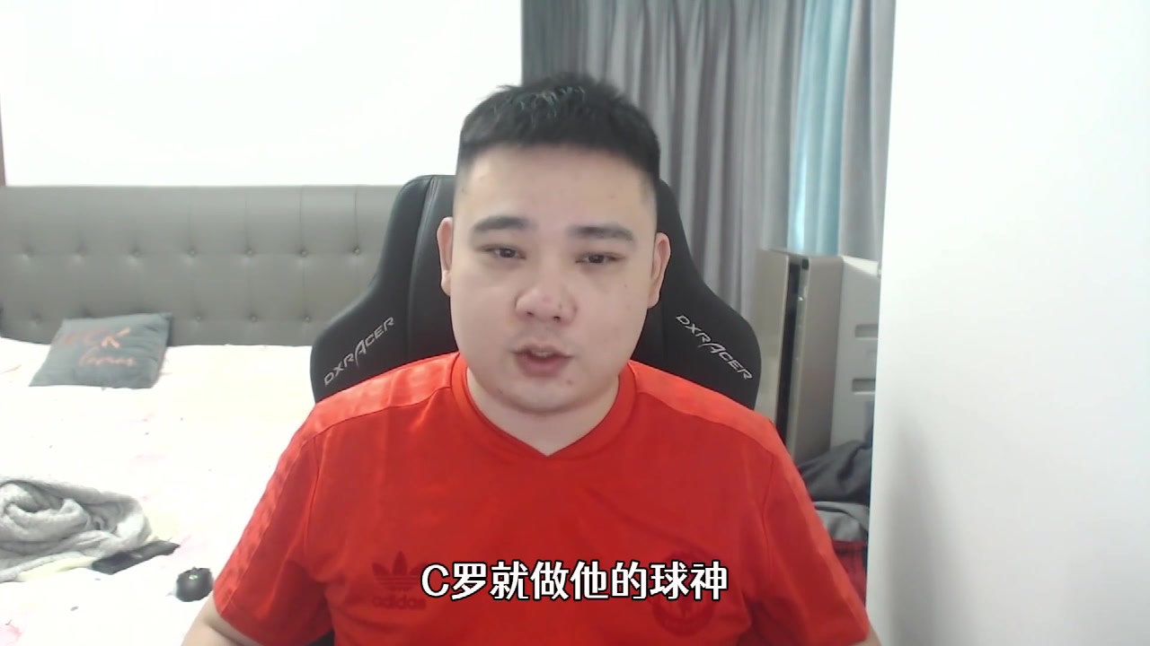 C罗铁粉李老八：C罗已经不是球王了，是球神！球王就让给梅西吧（c罗儿子李老八）